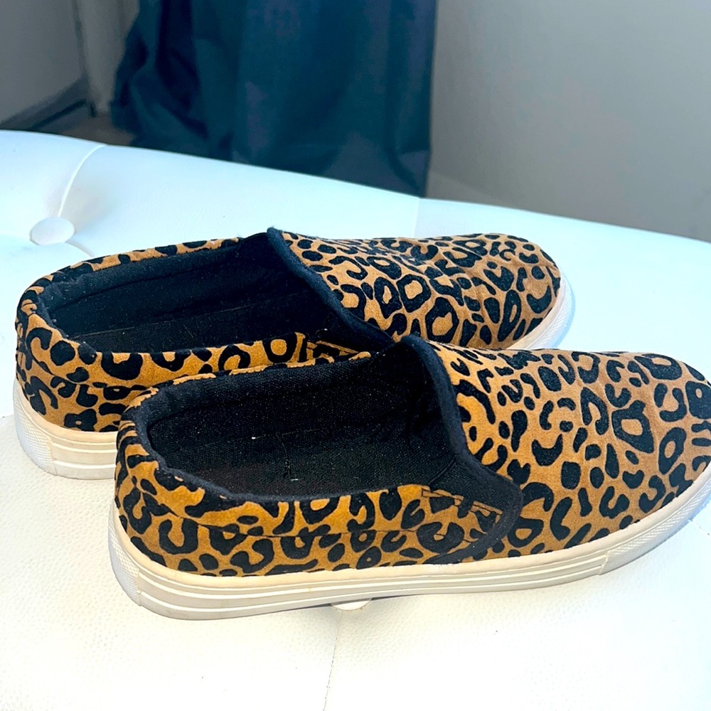 Size 6 Leopard print slip on shoes
